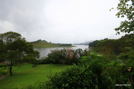 Am Lake Bunyonyi
